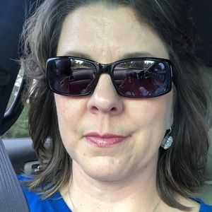 Meet your Posher, Monica